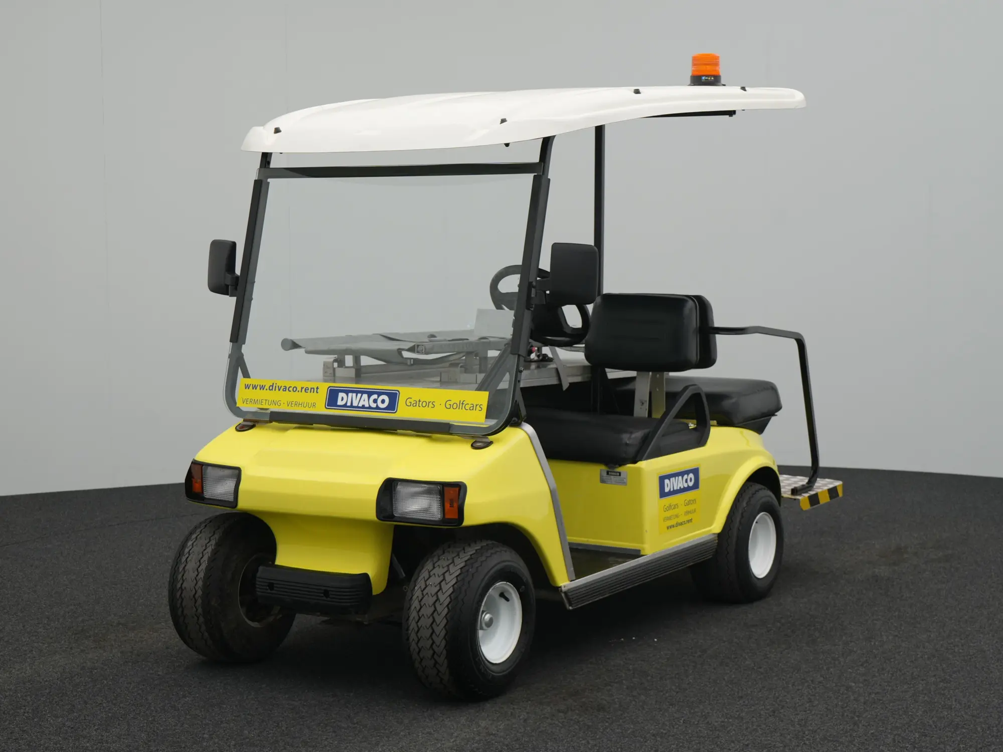 Ambulanz Golfcarts und Gatoren Mieten